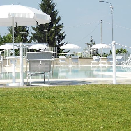 I Perticali Bed & Breakfast Carrù Dış mekan fotoğraf