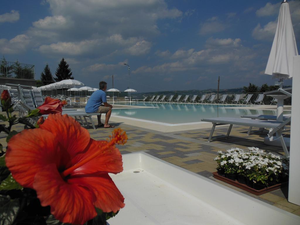 I Perticali Bed & Breakfast Carrù Dış mekan fotoğraf