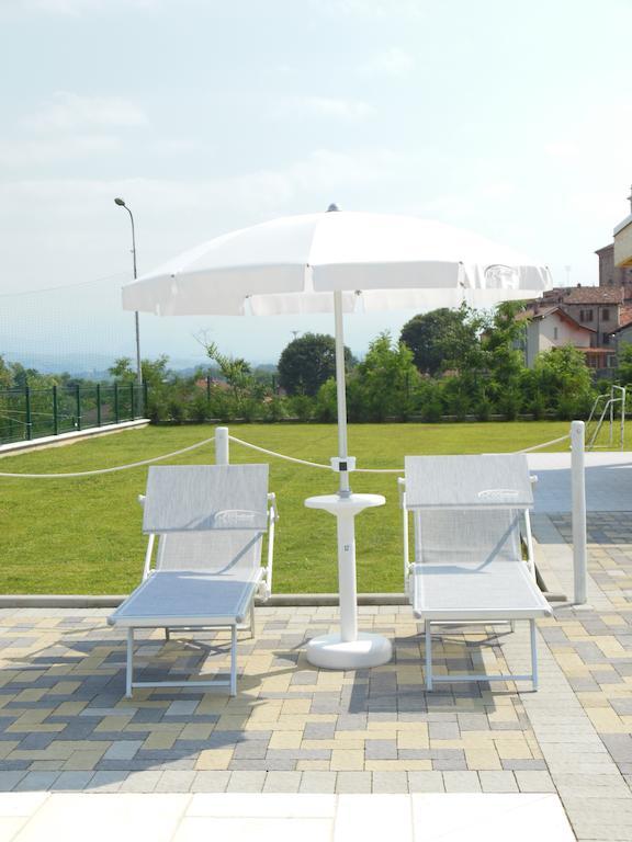 I Perticali Bed & Breakfast Carrù Dış mekan fotoğraf